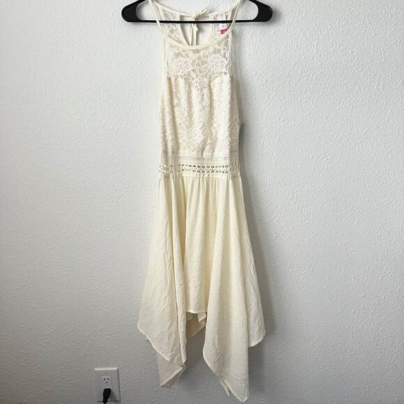 NWT Juniors Medium White Lace Crochet Midi Dress Asymmetrical Hem Halter Neck - Picture 1 of 7